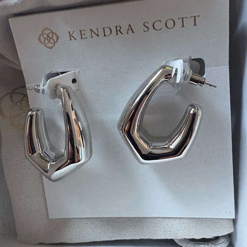 New with Tags! Kendra Scott Kaia Silver Small Hoop Earrings